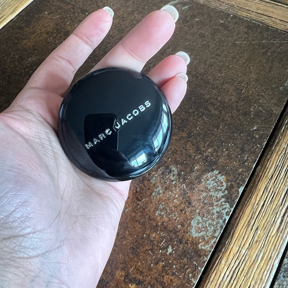 Marc jacobs eyeshadow. Used once. - Picture 2 of 2